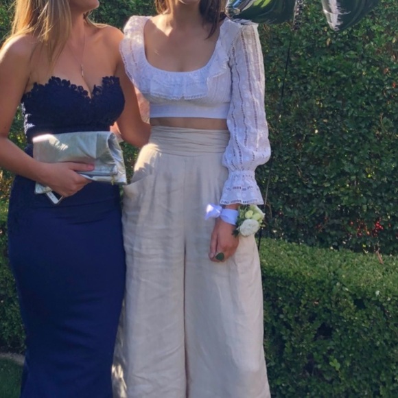 Acsense Elegant White Ruffled Women's Top - Picture 3 of 6